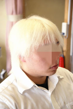 仙台市ホワイトブリーチ&赤・青のヘアカラー